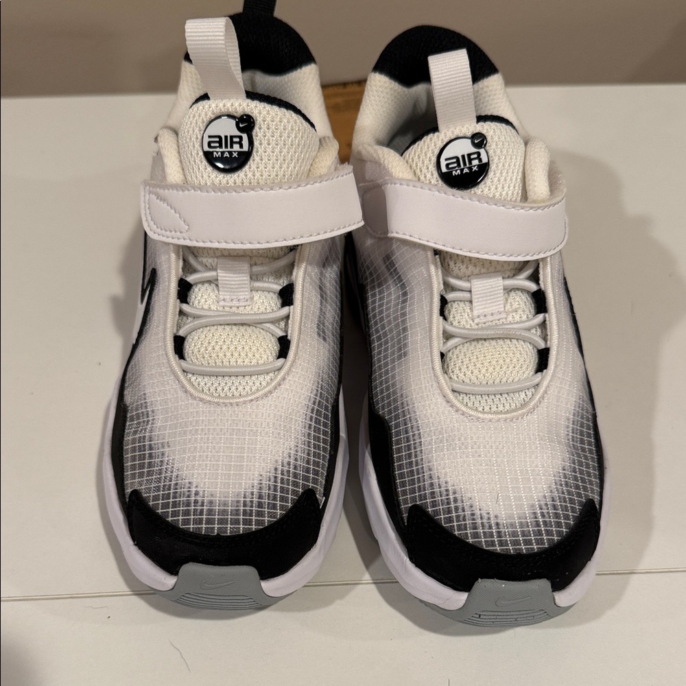 BRAND NEW Nike Kids' Air Max White and Black Sneakers